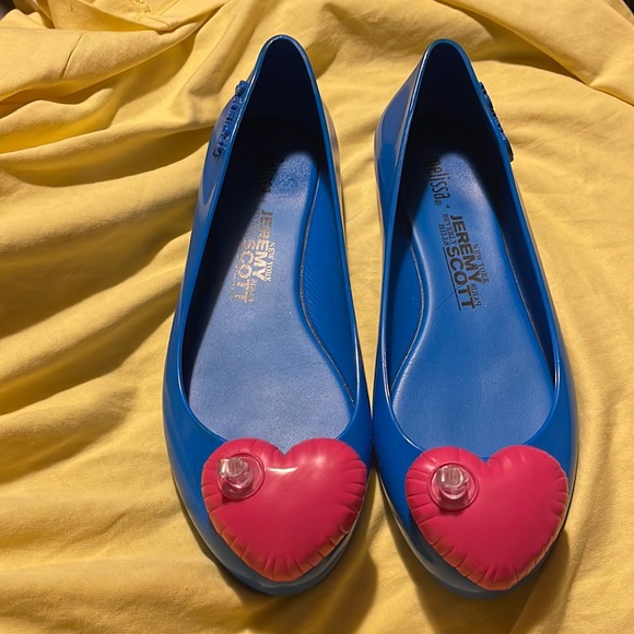 Shoes - Picture 1 of 5